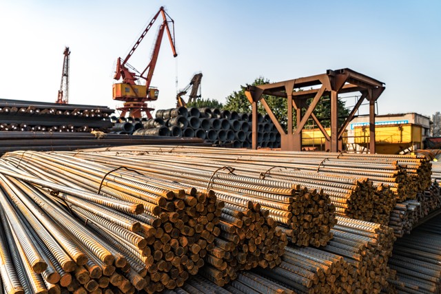 智慧钢铁寻源：从传统采购到高效智能化的转型策略